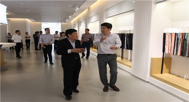 中泰黨委書記、董事長(zhǎng)王洪欣一行到集團(tuán)考察交流.jpg